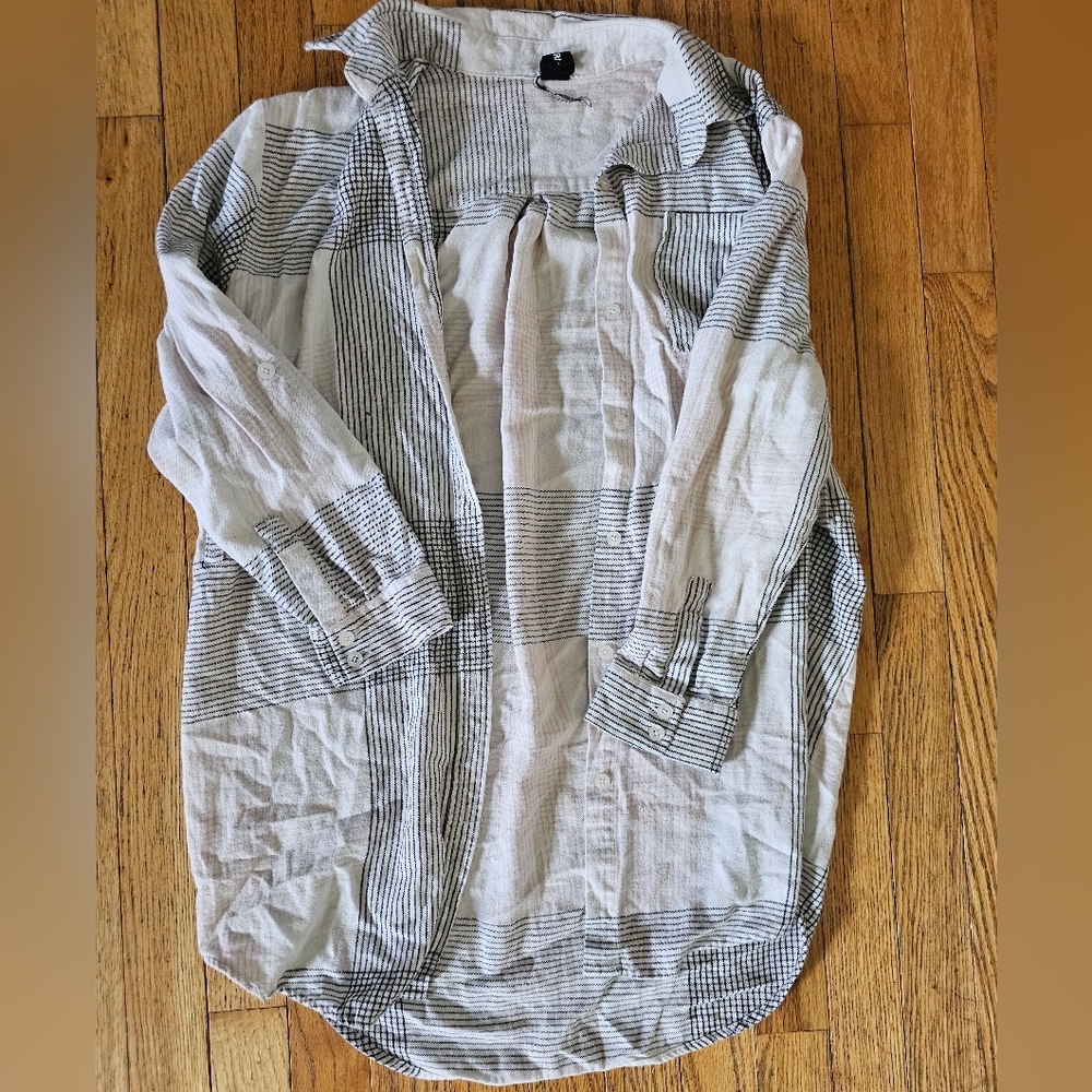 Xs button up shirt